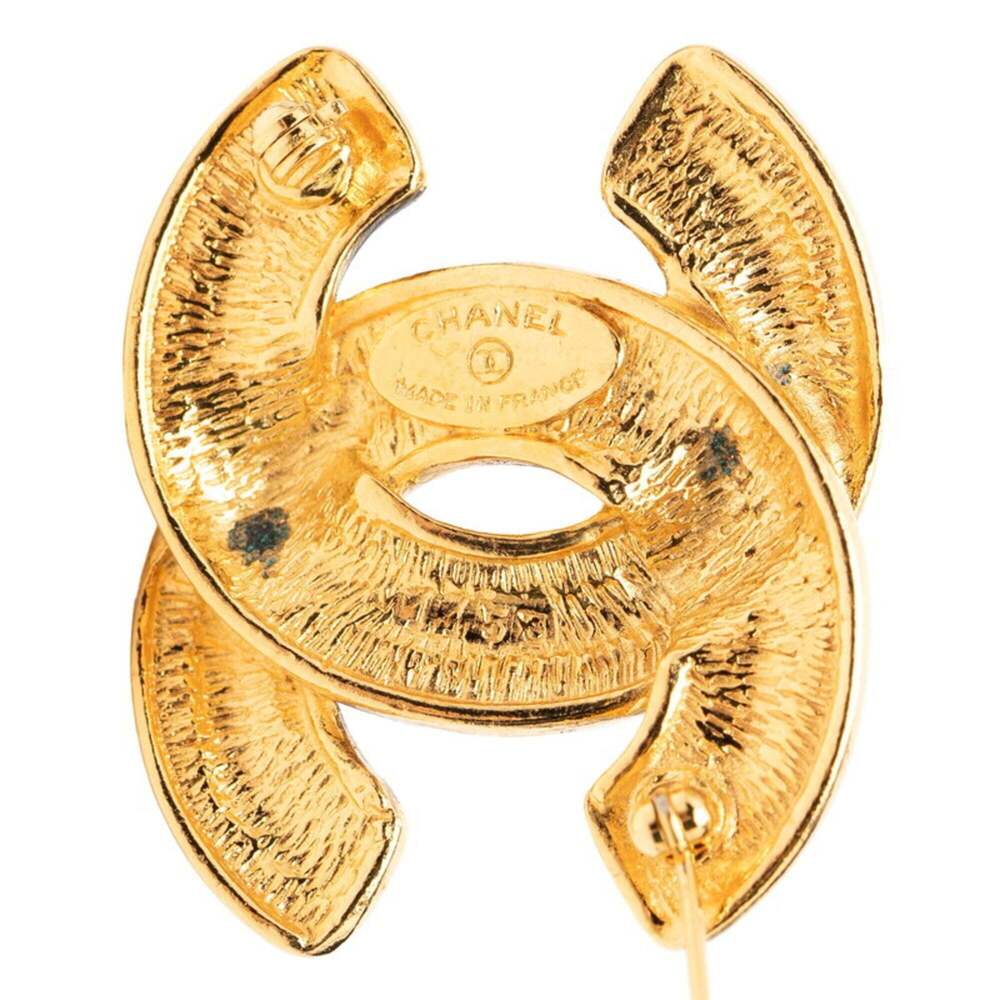 CHANEL Gold Logo Brooch - Picture 3 of 4